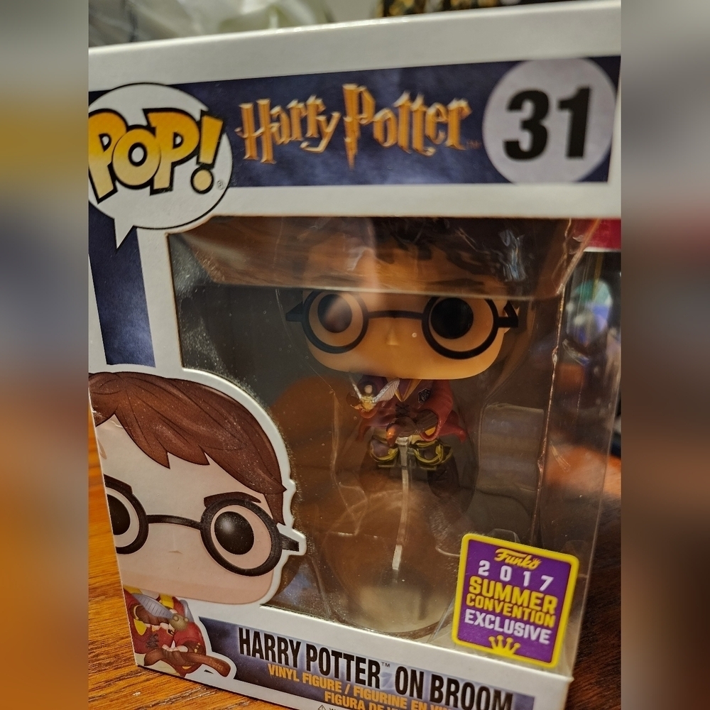 2017 Summer Convention Exclusive Harry Potter On Broom Funko Pop